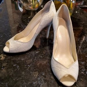 Ivory lace heel